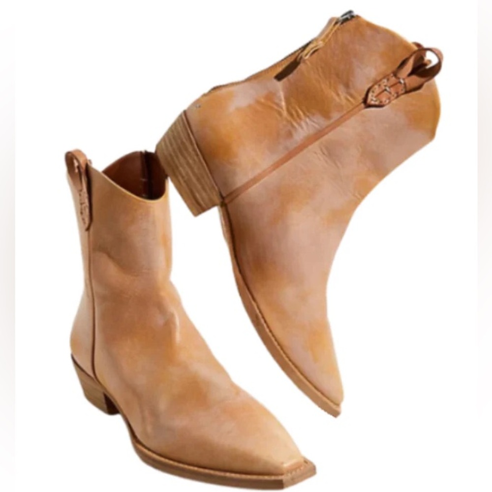 We The Free Wesley Leather Ankle Western Boots 🌵 ☀️